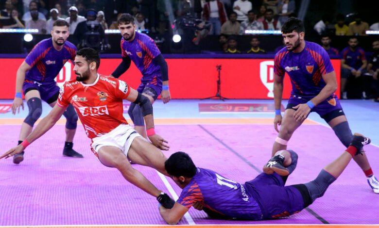 Pro Kabaddi League: Dahiya's 20 points in vain as Gujarat Giants split points with Dabang Delhi