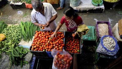 Retail tomato prices drop 22.4% on improved supplies: Govt.