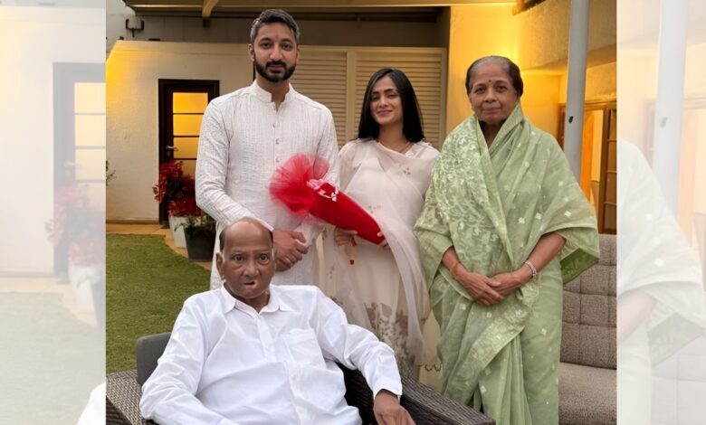 Jai Pawar Engagement: राजनीतिक परिवार का नया जोड़ा! जानिए किस उद्योगपति की बेटी हैं जय पवार की मंगेतर