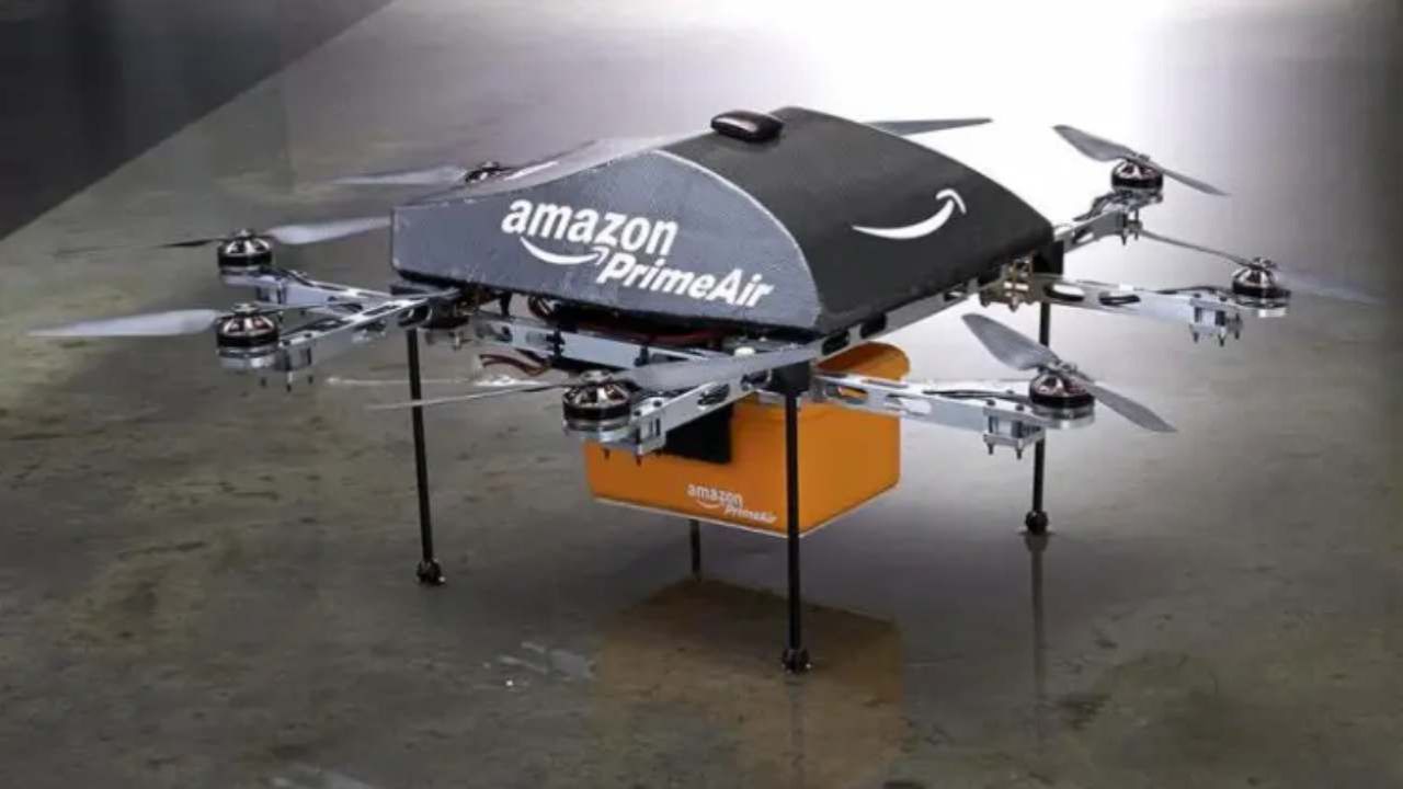 Amazon Prime Air Drone: अमेजन का स्मार्ट ड्रोन करेगा आपके सपनों की डिलीवरी जानिए कौन से प्रोडक्ट्स शामिल