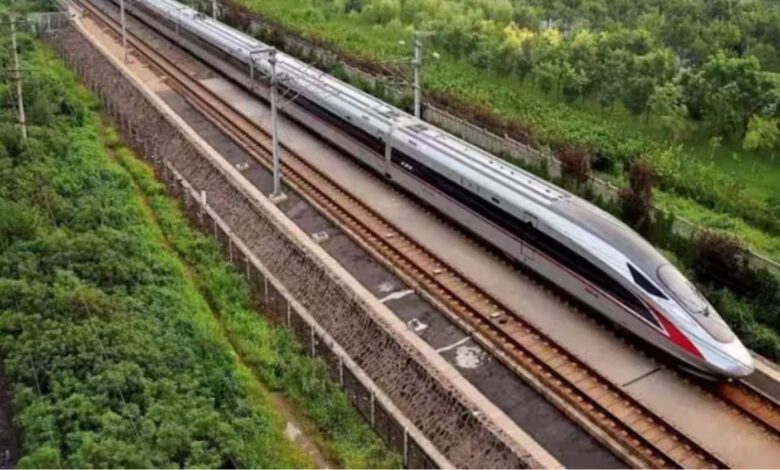 Bullet Train: बीकेसी से अहमदाबाद तक 320 किलोमीटर प्रति घंटे की रफ्तार से दौड़ेगी यह ट्रेन कैसे बदलेगी सफर