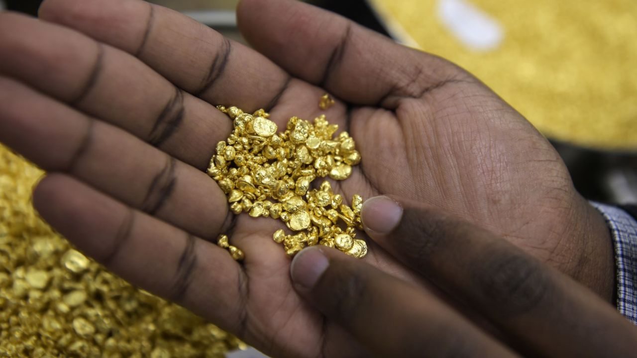 Gold Price: ट्रंप के टैरिफ का सोने पर कहर, दिल्ली में कीमतें टूटीं और निवेशक हुए चिंतित