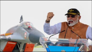 PM Modi ने आदमपुर एयरबेस पर वायुसेना जवानों से की दिलचस्प मुलाकात!