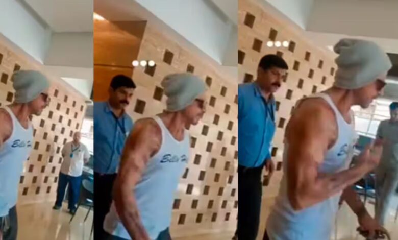 Shahrukh Khan के नए लुक ने मचाया तहलका सोशल मीडिया पर वायरल हुआ वीडियो क्या यही है किंग का पहला लुक