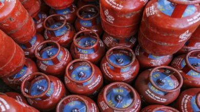 LPG Price: कमर्शियल गैस सिलेंडर सस्ता हुआ क्या अब होटल रेस्टोरेंट में सस्ती मिलेगी आपकी थाली पढ़िए कीमत घटने का पूरा खेल