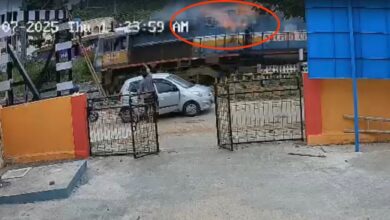 चलती ट्रेन और जलता इंजन! पैलेस क्वीन एक्सप्रेस का रौंगटे खड़े कर देने वाला वीडियो वायरल