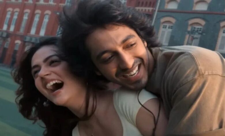 आहान पांडे की 'सैयाँरा' की तूफानी शुरुआत, लेकिन अजय देवगन संग सुपरहीरो फिल्म क्यों ठप हो गई?
