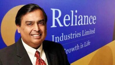 क्या इस बार टूटेगा इंतज़ार? जियो और रिटेल के सबसे बड़े IPO का ऐलान कर सकते हैं मुकेश अंबानी, शेयर बाज़ार में मची हलचल।