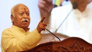 मालेगांव केस में बरी हुए सातों आरोपी, पूर्व अधिकारी बोले- मुझे RSS प्रमुख को गिरफ़्तार करने को कहा गया