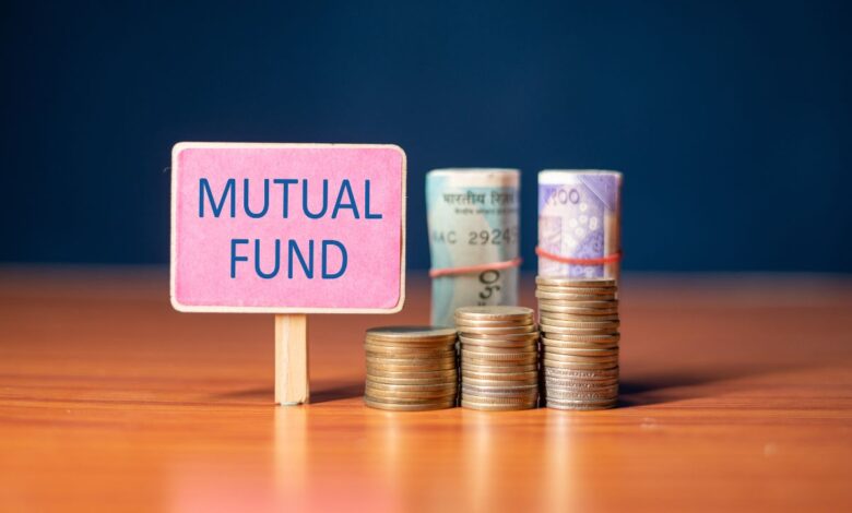 Equity Mutual Funds में निवेश 22% घटा, अगस्त 2025 के आंकड़े दर्शाते हैं निवेशकों की बढ़ती सावधानी