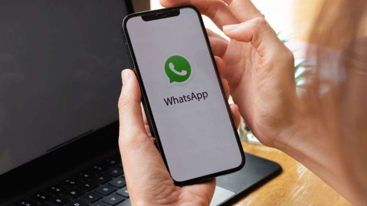 भारत में अचानक WhatsApp Web ठप! लाखों यूज़र्स परेशान, मोबाइल ऐप पर क्यों चल रही सेवा बिल्कुल सामान्य?