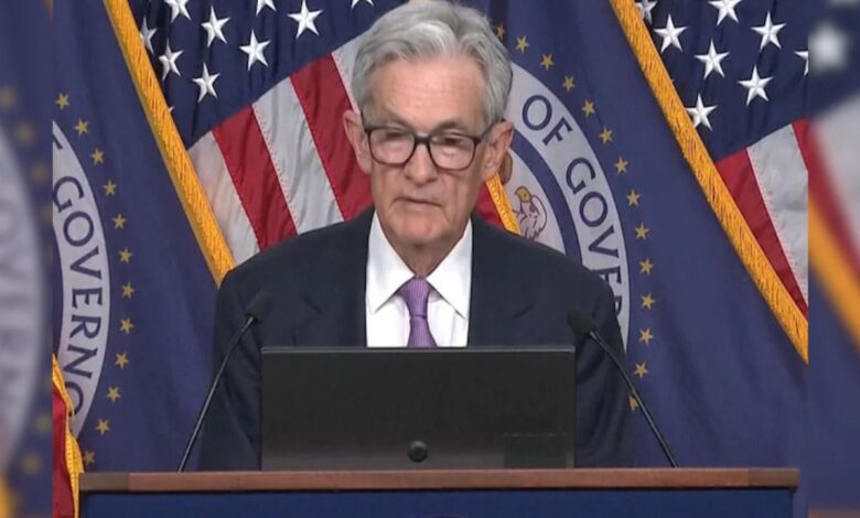 US Fed का बड़ा फैसला: 10 महीने बाद ब्याज दरों में कटौती, जानिए भारतीय शेयर बाजार पर असर