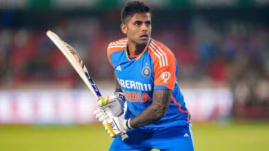 Suryakumar Yadav ने Asia Cup के लिए Dubai के लिए उड़ान भरी, मुंबई एयरपोर्ट पर पत्नी Devisha को दी अलविदा