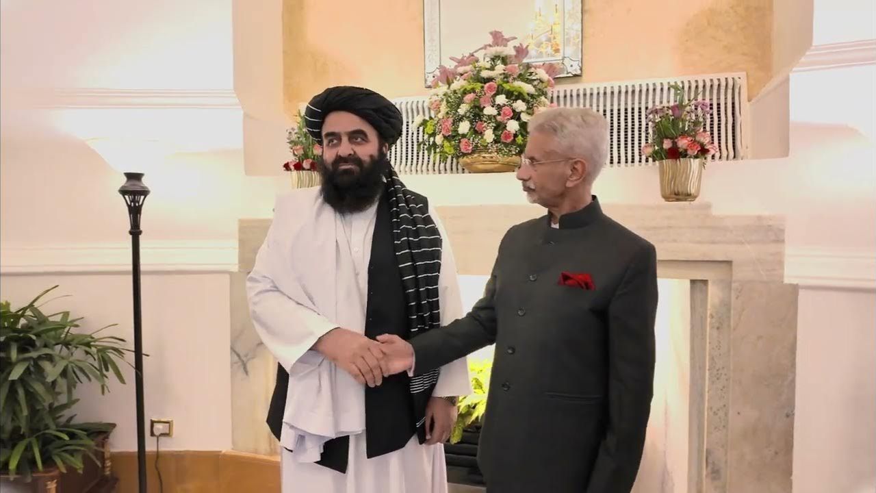मिस्ट्रियस अफगान दौरा: विदेश मंत्री की मुलाकात, मज़हबी शिक्षकों की बातचीत और छुपा संदेश