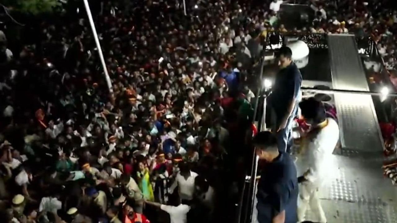 Karur Stampede में 41 लोगों की मौत, Madras High Court ने TVK नेताओं को क्यों दिया कड़ा फटकार, जानिए पूरा मामला!