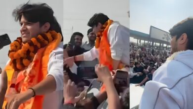 बिग बॉस 19 से बाहर मृदुल तिवारी का भव्य स्वागत, फैंस ने किया रोड ब्लॉक कर उत्साहवर्धन