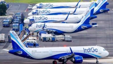 इंडिगो फ्लाइट्स रद्द होने से यात्रियों की मुश्किलें बढ़ीं, टिकट के दाम आसमान छू रहे हैं परेशानियां