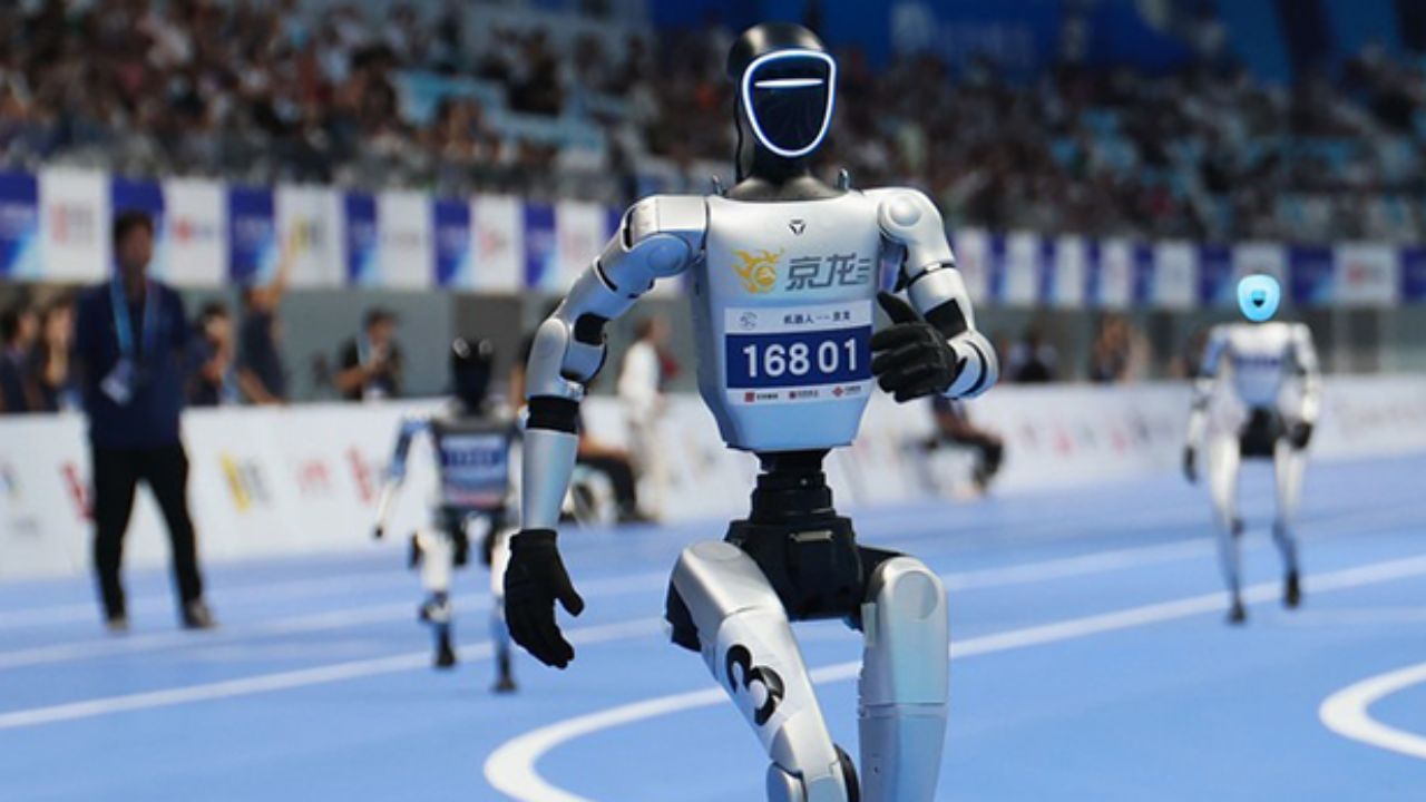चीन के ह्यूमनॉइड रोबोट उद्योग में बबल का खतरा, सरकार खुद हुई डर से सतर्क, बड़ी चेतावनी जारी