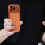 iPhone 17 Pro में चार्जिंग के दौरान अजीब आवाज़, यूजर्स परेशान, Apple ने मानी समस्या