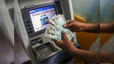 ATM से कैश निकासी में गिरावट, लेकिन प्रति ट्रांजेक्शन रकम बढ़कर नया रिकॉर्ड बनाया