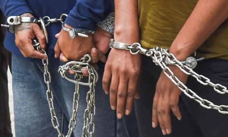 रेलवे पुलिस की बड़ी कार्रवाई, बेंगलुरु में ओडिशा के तस्करों से लाखों का गांजा जब्त