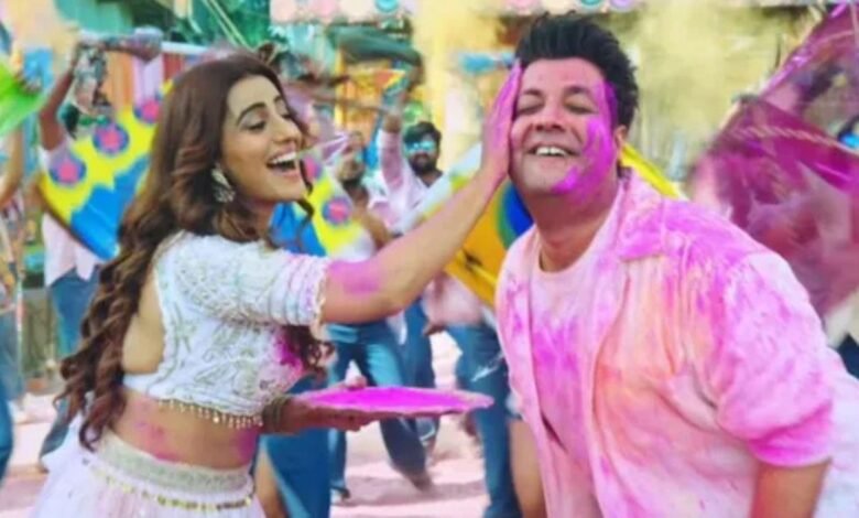 अक्षरा सिंह और वरुण शर्मा का नया होली सॉन्ग 'होली पे चले गोली' सोशल मीडिया पर वायरल