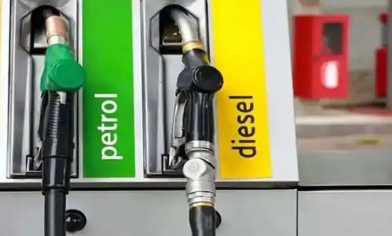 वैश्विक ऊर्जा संकट के बीच भारत ने घरेलू उपभोक्ताओं के लिए ईंधन आपूर्ति बनाए रखी