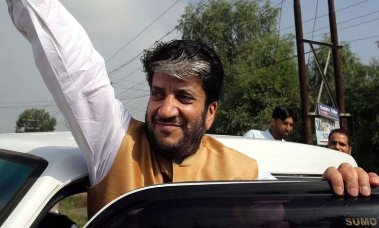 सुप्रीम कोर्ट ने टेरर फंडिंग मामले में कश्मीरी नेता शब्बीर शाह को दी जमानत