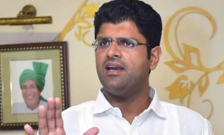 हिसार विवाद पर दुष्यंत चौटाला का हमला, बोले- सरकार कर रही मशीनरी का दुरुपयोग