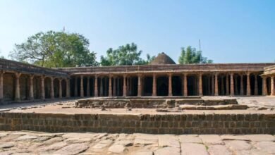 भोजशाला में एक रुपये के टिकट ने फिर भड़काया बड़ा धार्मिक और राजनीतिक विवाद