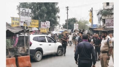नगर कौंसिल चुनाव के बाद दो गुटों में खूनी झड़प पुलिस ने की कार्रवाई