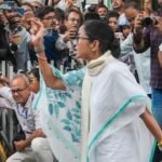ममता बनर्जी का धरना और BJP पर गंभीर आरोप चुनाव आयोग सक्रिय