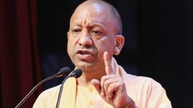 यूपी सरकार का बड़ा आदेश अफसरों को सांसदों का सम्मान करना होगा अनिवार्य