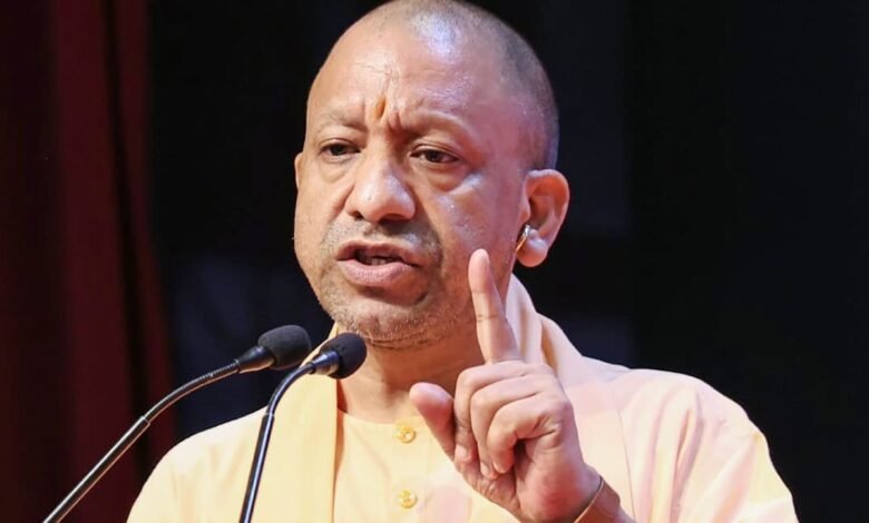 यूपी सरकार का बड़ा आदेश अफसरों को सांसदों का सम्मान करना होगा अनिवार्य