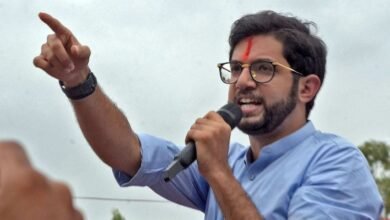 मुंबई की बारिश पर आदित्य ठाकरे का हमला, सरकार पर लगाए गंभीर आरोप