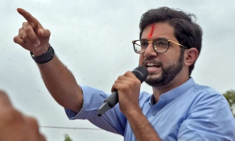 मुंबई की बारिश पर आदित्य ठाकरे का हमला, सरकार पर लगाए गंभीर आरोप