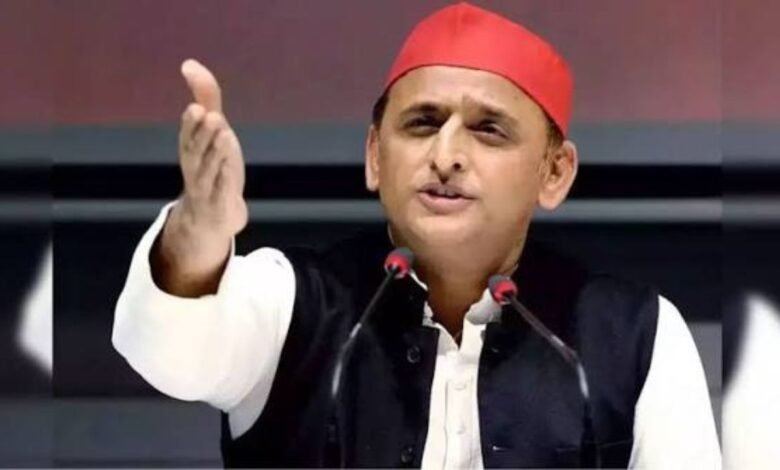 UP चुनाव 2027 से पहले सपा में घमासान, आनंद भदौरिया के बयान से बढ़ी हलचल