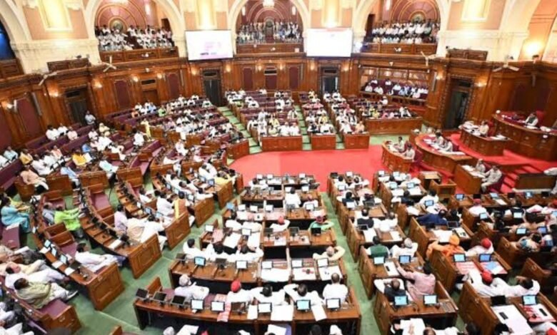 UP विधानसभा का मानसून सत्र 3 अगस्त से, सरकार और विपक्ष के बीच तीखी टक्कर के आसार