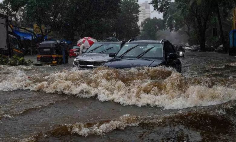 IMD Weather Update: कई राज्यों में बारिश का अलर्ट, पहाड़ों में भारी वर्षा और मैदानी इलाकों में तेज हवाओं की चेतावनी