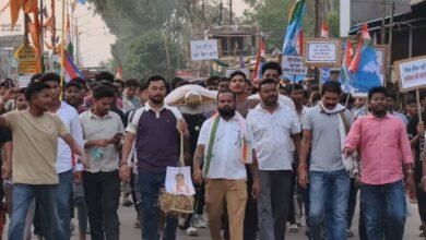 नीट पेपर लीक पर चकाई में भीम आर्मी का प्रदर्शन, शिक्षा मंत्री का पुतला फूंका