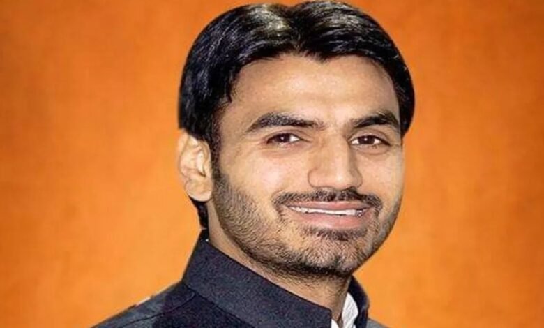 हरदोई में भगवान परशुराम प्रतिमा स्थापना समारोह बना चर्चा का केंद्र, श्रीकांत त्यागी की मौजूदगी से बढ़ी सियासी हलचल