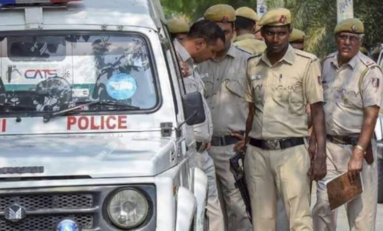 दिल्ली में रील बनाने को लेकर विवाद, 17 वर्षीय किशोर की चाकू मारकर हत्या; 3 नाबालिग गिरफ्तार