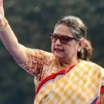 PM मोदी से सायोनी घोष की पहली मुलाकात, कांथा कढ़ाई ने खींचा ध्यान