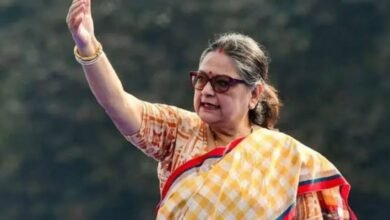 PM मोदी से सायोनी घोष की पहली मुलाकात, कांथा कढ़ाई ने खींचा ध्यान