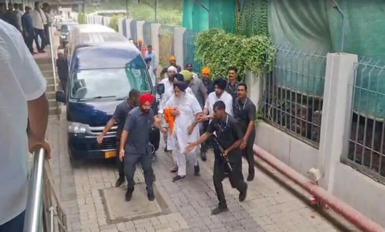 नांदेड़ में सुखबीर सिंह बादल पर कृपाण से हमला, अस्पताल में भर्ती; पुलिस ने आरोपी को हिरासत में लिया