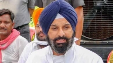 सुखबीर बादल पर हमले की NIA जांच की मांग, मजीठिया ने उठाए सुरक्षा पर सवाल