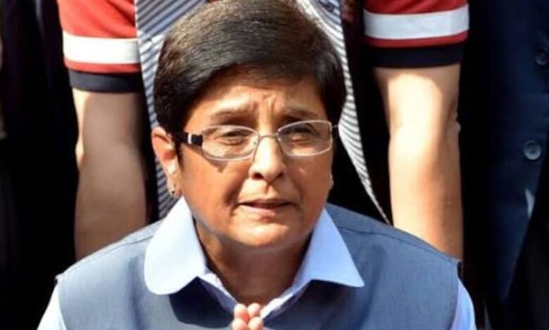 परप्पना अग्रहारा जेल में मोबाइल मिलने के बाद अधिकारी निलंबित, किरण बेदी ने सुरक्षा व्यवस्था की खामियों पर सवाल किए