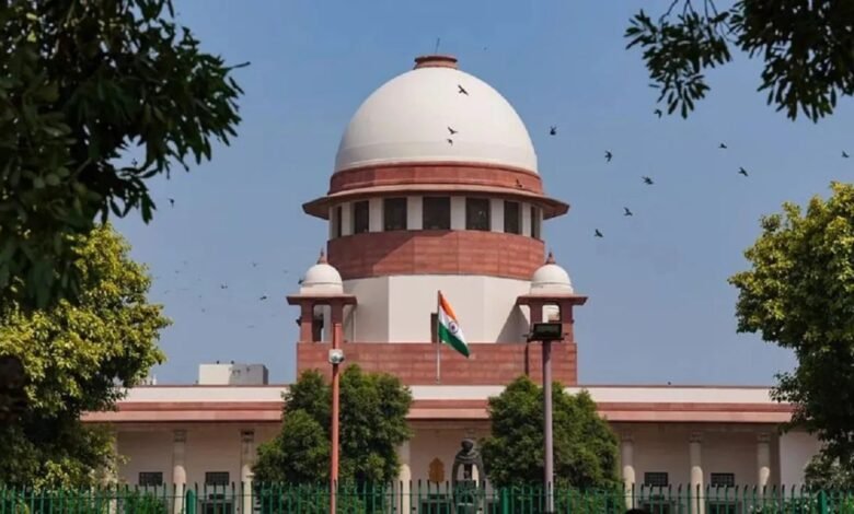 छात्रों की कथित अभद्र टिप्पणी पर सुप्रीम कोर्ट में याचिका, सामुदायिक सेवा की मांग