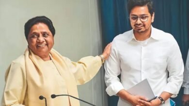 मायावती का आकाश आनंद पर बड़ा फैसला, राष्ट्रीय संयोजक पद से हटाया