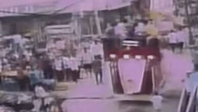 सतना में जन्माष्टमी शोभायात्रा के दौरान हादसा, 15 फीट ऊंचे DJ से गिरे 4 युवक